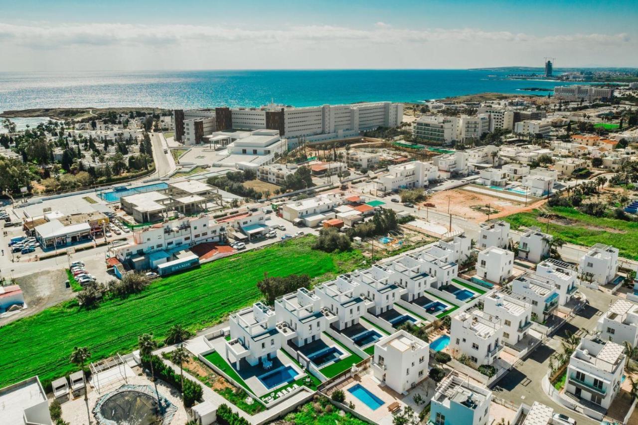 In Style In Modern 3 Bedroom Near Nissi & Square * Ajia Napa
