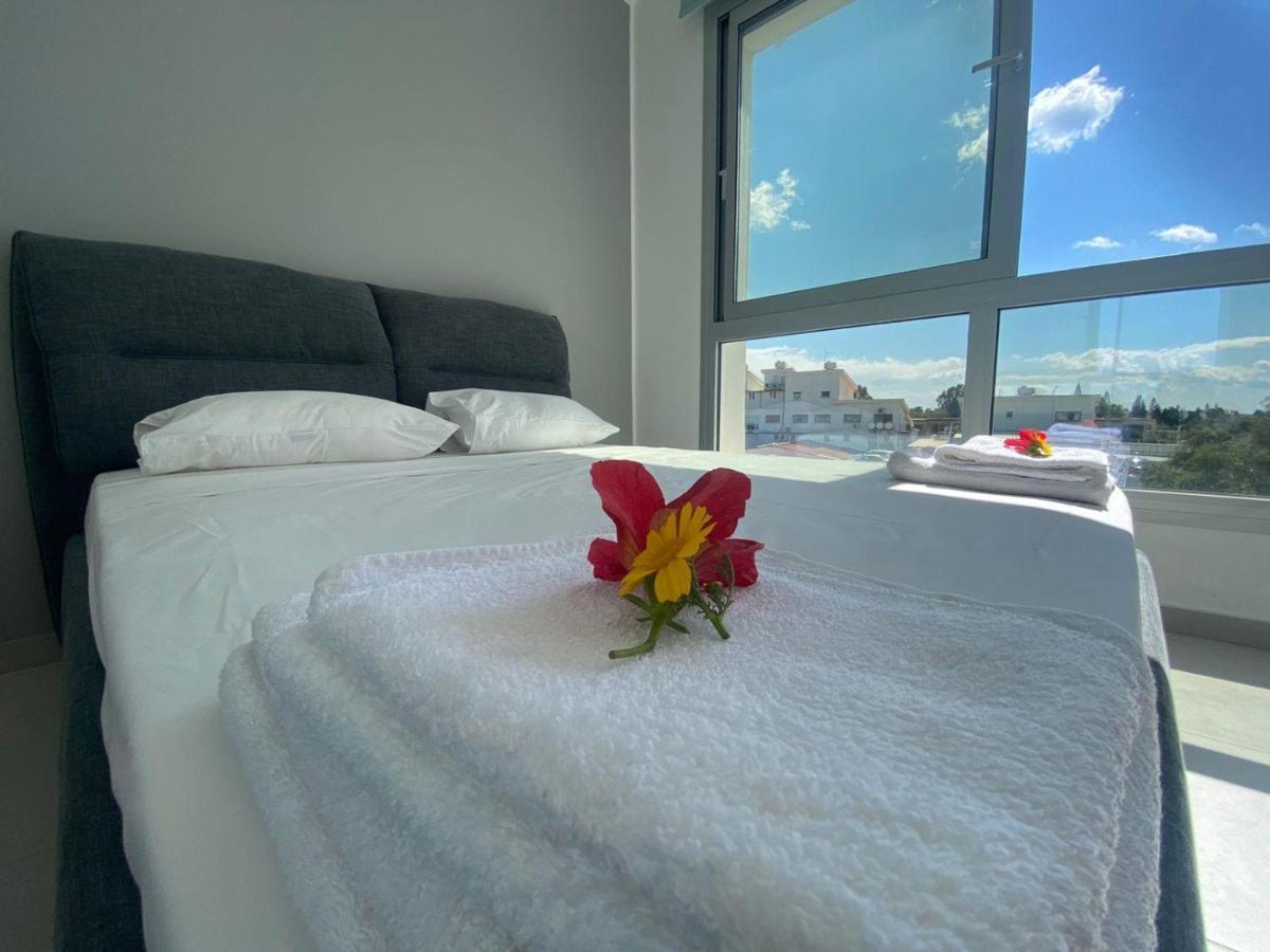 In Style In Modern 3 Bedroom Near Nissi & Square Willa Ajia Napa