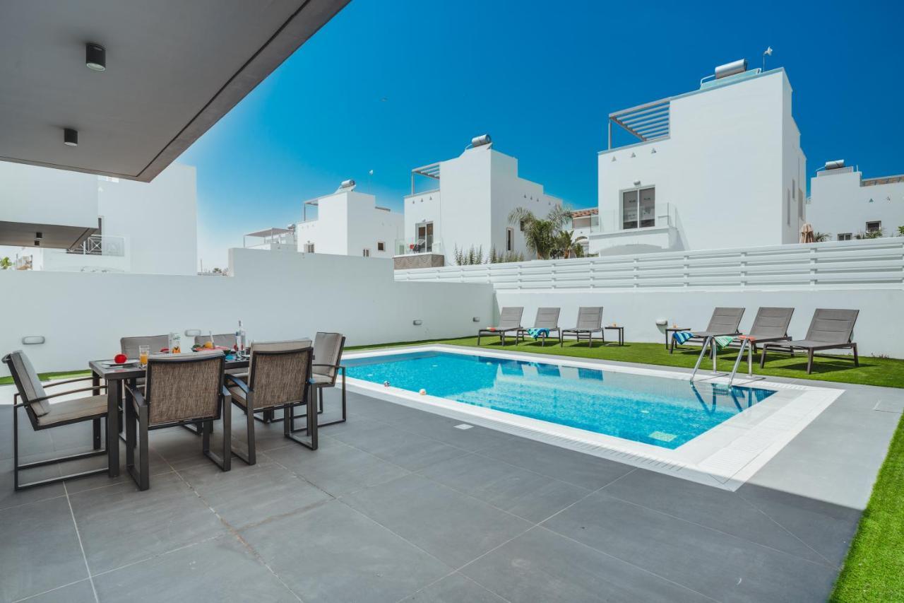 In Style In Modern 3 Bedroom Near Nissi & Square Ajia Napa