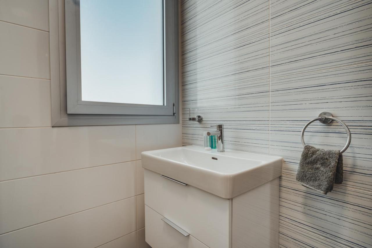 In Style In Modern 3 Bedroom Near Nissi & Square Ajia Napa